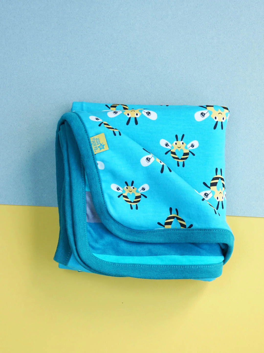 Buzzy Bee Blanket - Image 4