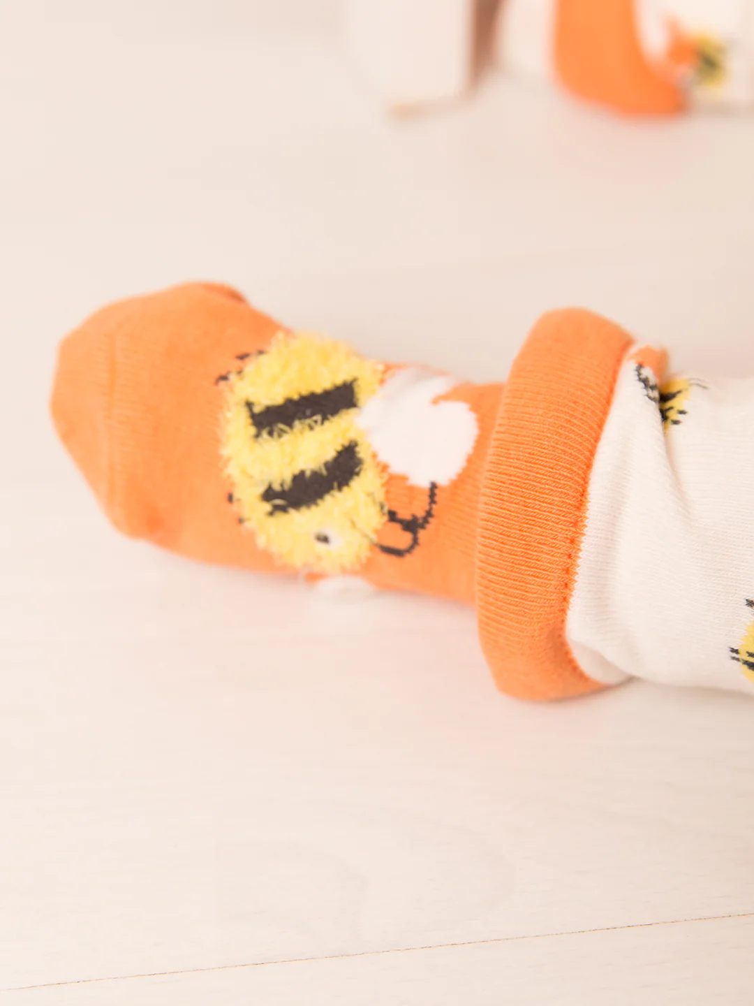 Honey Bee Socks - Image 3